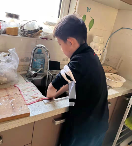 学校引导学生们参加寒假生长举动将体育劳作阅读设为必选内容 学校引导学生们参加寒假生长举动将体育劳作阅读设为必选内容